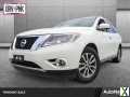 Photo Used 2014 Nissan Pathfinder SV w/ Cargo Package