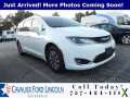 Photo Used 2020 Chrysler Pacifica Touring-L Plus