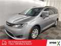 Photo Used 2017 Chrysler Pacifica Touring-L