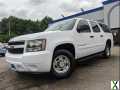 Photo Used 2008 Chevrolet Suburban 2500 LS w/ Skid Plate Package