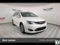 Photo Used 2020 Chrysler Pacifica Touring-L Plus