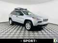 Photo Used 2017 Jeep Cherokee Sport w/ Cold Weather Group