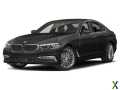 Photo Used 2019 BMW 530e xDrive w/ Convenience Package