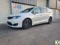 Photo Used 2020 Chrysler Pacifica Touring-L w/ S Appearance Package