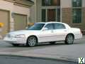 Photo Used 2004 Lincoln Town Car Ultimate