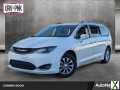 Photo Used 2019 Chrysler Pacifica Touring-L