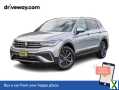 Photo Used 2022 Volkswagen Tiguan SE w/ Panoramic Sunroof Package