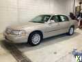 Photo Used 2005 Lincoln Town Car Signature