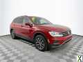 Photo Used 2019 Volkswagen Tiguan SE w/ Panoramic Sunroof Package