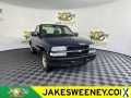 Photo Used 2002 Chevrolet S10 Pickup 2WD Regular Cab w/ Preferred Equipment Group