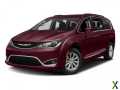 Photo Used 2017 Chrysler Pacifica Limited