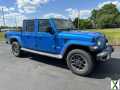 Photo Used 2023 Jeep Gladiator Overland w/ Popular Equipment Package