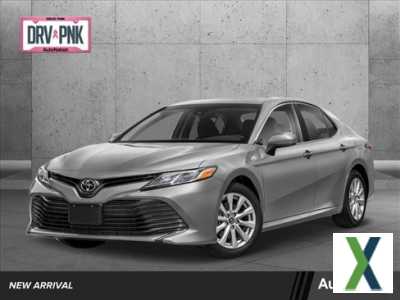 Photo Used 2018 Toyota Camry LE