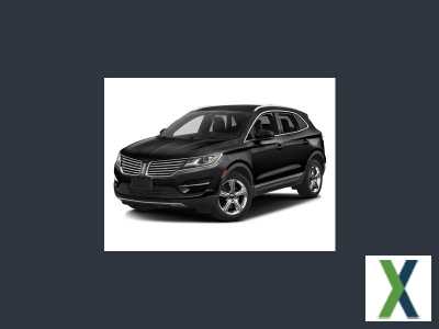 Photo Certified 2018 Lincoln MKC Select