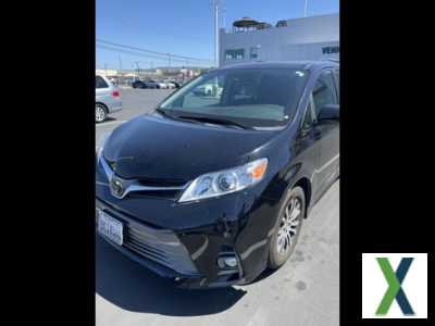 Photo Used 2019 Toyota Sienna XLE w/ XLE Navigation Package