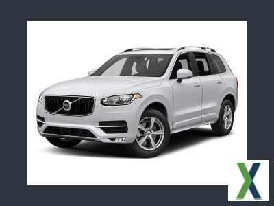 Photo Used 2018 Volvo XC90 T6 Momentum w/ Convenience Package