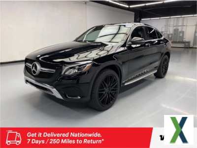 Photo Used 2017 Mercedes-Benz GLC 300 4MATIC Coupe