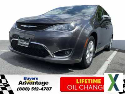 Photo Used 2020 Chrysler Pacifica Limited