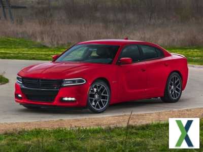 Photo Used 2016 Dodge Charger SE w/ Power Sunroof Group