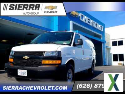 Photo Used 2020 Chevrolet Express 2500 w/ Enhanced Convenience Package