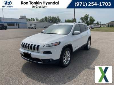 Photo Used 2016 Jeep Cherokee Limited w/ Luxury Group