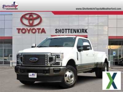 Photo Used 2021 Ford F350 4x4 Crew Cab DRW Super Duty w/ King Ranch Ultimate Package