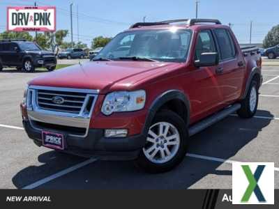 Photo Used 2010 Ford Explorer Sport Trac XLT