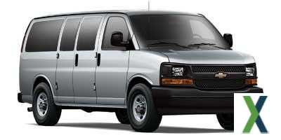 Photo Used 2017 Chevrolet Express 3500 LS