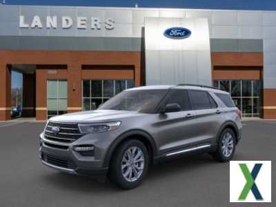 Photo New 2023 Ford Explorer XLT w/ Equipment Group 202A