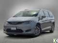 Photo Used 2018 Chrysler Pacifica Touring-L