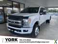 Photo Used 2019 Ford F450 4x4 Crew Cab Super Duty