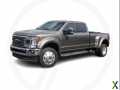 Photo Used 2022 Ford F450 4x4 Crew Cab Super Duty w/ Lariat Value Package