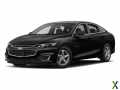 Photo Used 2018 Chevrolet Malibu LS w/ LPO, Convenience Package 1