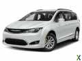 Photo Used 2020 Chrysler Pacifica Touring-L