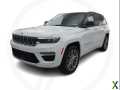 Photo Used 2022 Jeep Grand Cherokee Summit