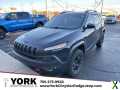 Photo Used 2017 Jeep Cherokee Trailhawk w/ Comfort/Convenience Group