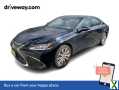 Photo Used 2021 Lexus ES 350 w/ Premium Package