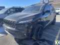 Photo Used 2018 Jeep Cherokee Overland w/ Technology Group