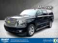 Photo Used 2018 Chevrolet Suburban LT w/ LT Signature Package