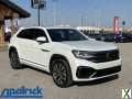 Photo Used 2022 Volkswagen Atlas Cross Sport SEL Premium R-Line