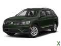 Photo Used 2020 Volkswagen Tiguan SE w/ Panoramic Sunroof Package