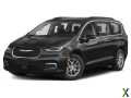 Photo Certified 2022 Chrysler Pacifica Touring w/ S Appearance Package