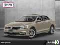 Photo Used 2016 Volkswagen Passat 1.8T SEL Premium