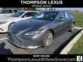 Photo Used 2019 Lexus ES 300h w/ Luxury Package