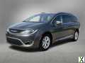 Photo Used 2020 Chrysler Pacifica Limited