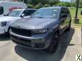 Photo Used 2022 Jeep Grand Cherokee L Laredo