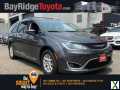 Photo Used 2020 Chrysler Pacifica Touring-L