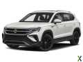Photo Used 2022 Volkswagen Taos SEL w/ Panoramic Sunroof Package