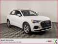 Photo Used 2022 Audi Q3 2.0T Premium w/ Convenience Package