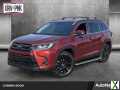 Photo Used 2019 Toyota Highlander SE